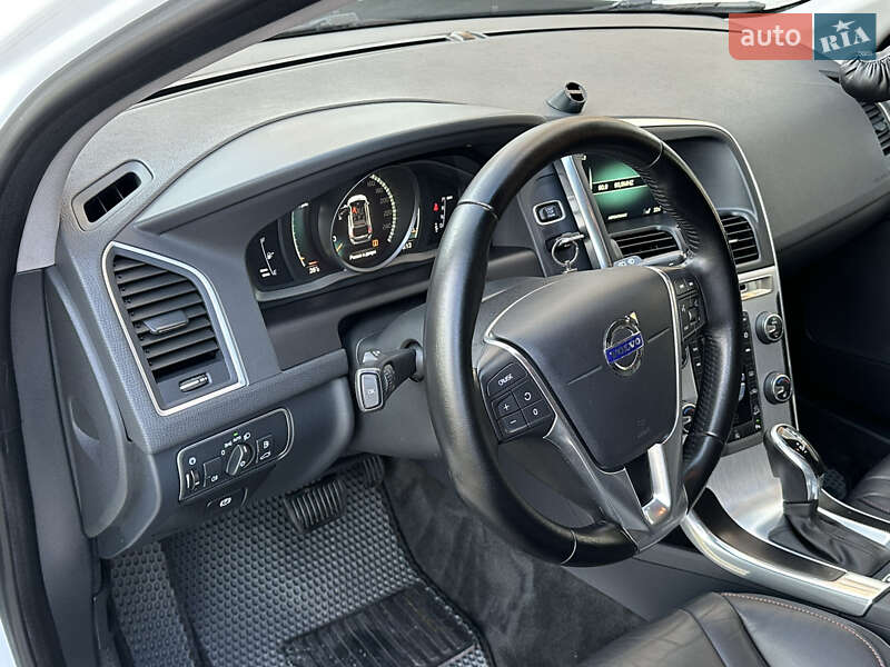 Позашляховик / Кросовер Volvo XC60 2016 в Вінниці