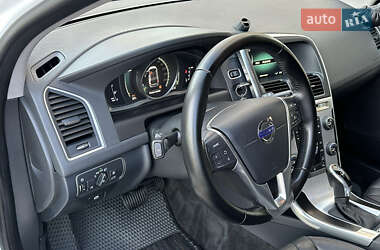 Внедорожник / Кроссовер Volvo XC60 2016 в 