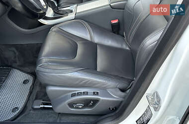 Внедорожник / Кроссовер Volvo XC60 2016 в 