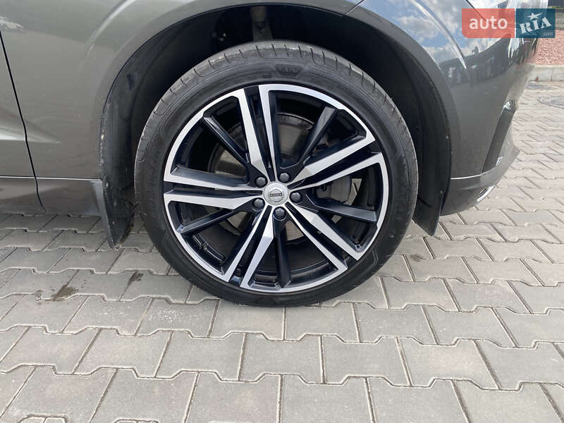 Внедорожник / Кроссовер Volvo XC60 2020 в Луцке