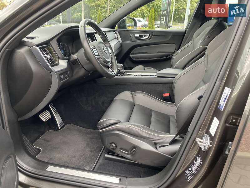 Внедорожник / Кроссовер Volvo XC60 2020 в Луцке