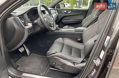 Внедорожник / Кроссовер Volvo XC60 2020 в 