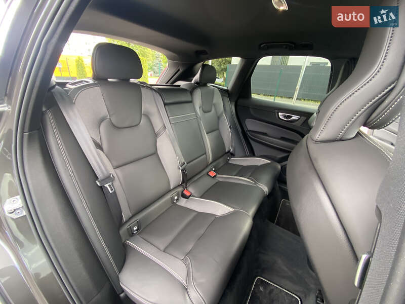 Внедорожник / Кроссовер Volvo XC60 2020 в Луцке