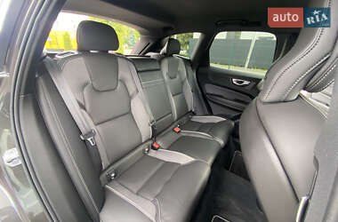 Внедорожник / Кроссовер Volvo XC60 2020 в 