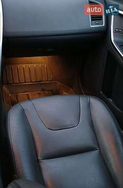 Внедорожник / Кроссовер Volvo XC60 2014 в 