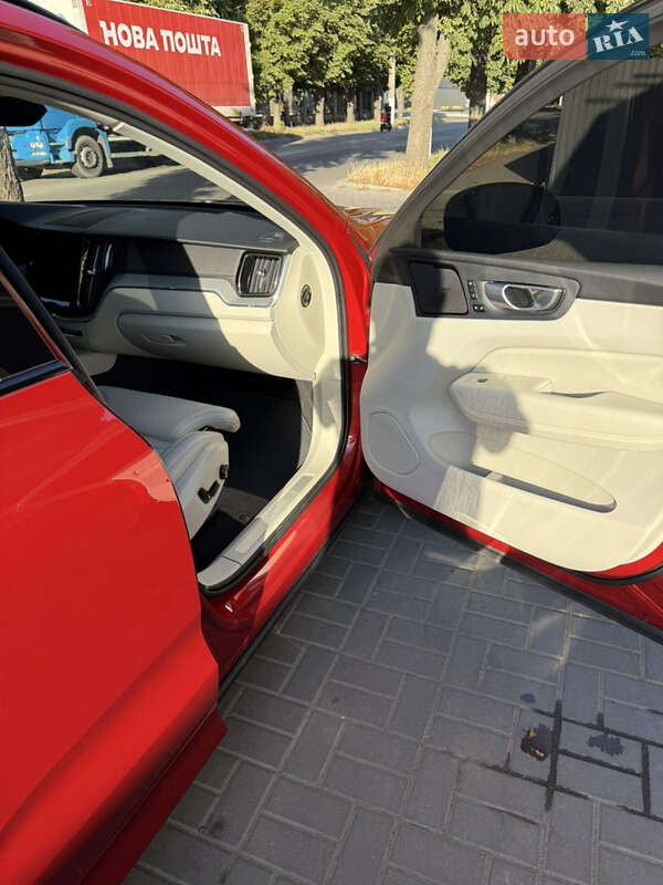 Внедорожник / Кроссовер Volvo XC60 2023 в Кропивницком