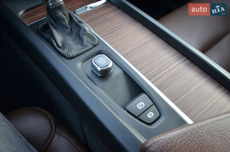 Внедорожник / Кроссовер Volvo XC60 2018 в Киеве фото 30 Внедорожник / Кроссовер Volvo XC60 2018 в Киеве