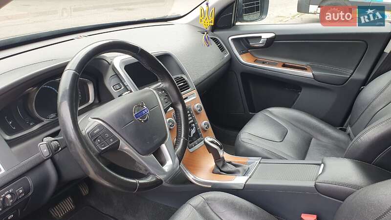 Внедорожник / Кроссовер Volvo XC60 2016 в Киеве фото 7 Внедорожник / Кроссовер Volvo XC60 2016 в Киеве