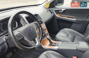 Внедорожник / Кроссовер Volvo XC60 2016 в 