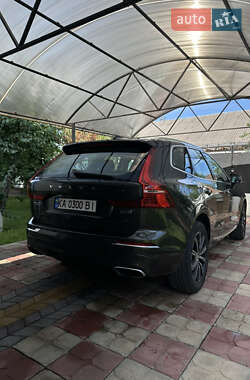 Внедорожник / Кроссовер Volvo XC60 2017 в 