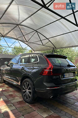 Внедорожник / Кроссовер Volvo XC60 2017 в 