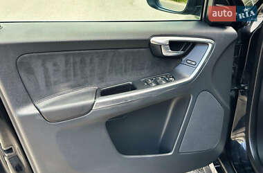 Внедорожник / Кроссовер Volvo XC60 2014 в 