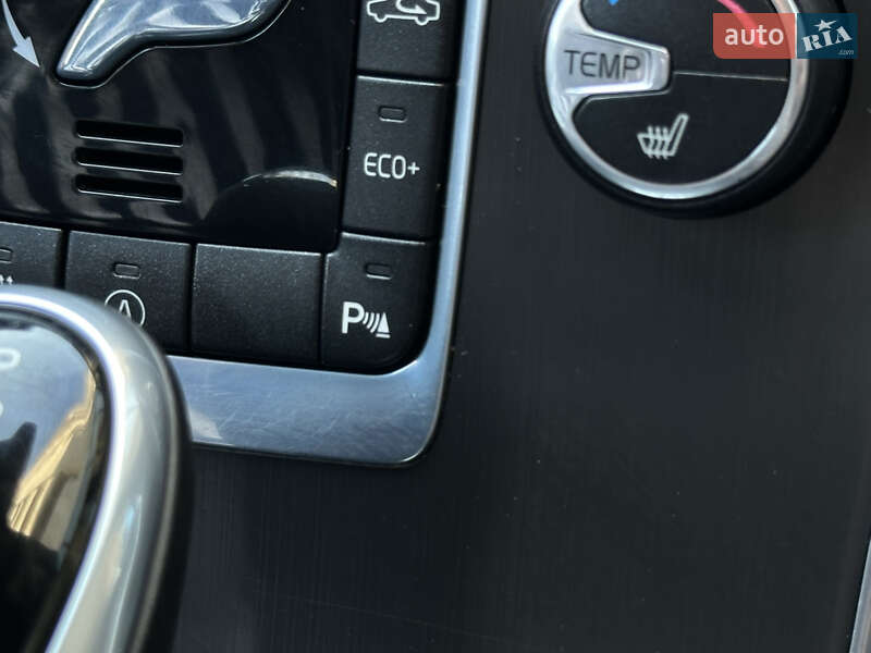 Внедорожник / Кроссовер Volvo XC60 2014 в Тернополе