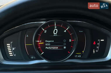 Внедорожник / Кроссовер Volvo XC60 2014 в 