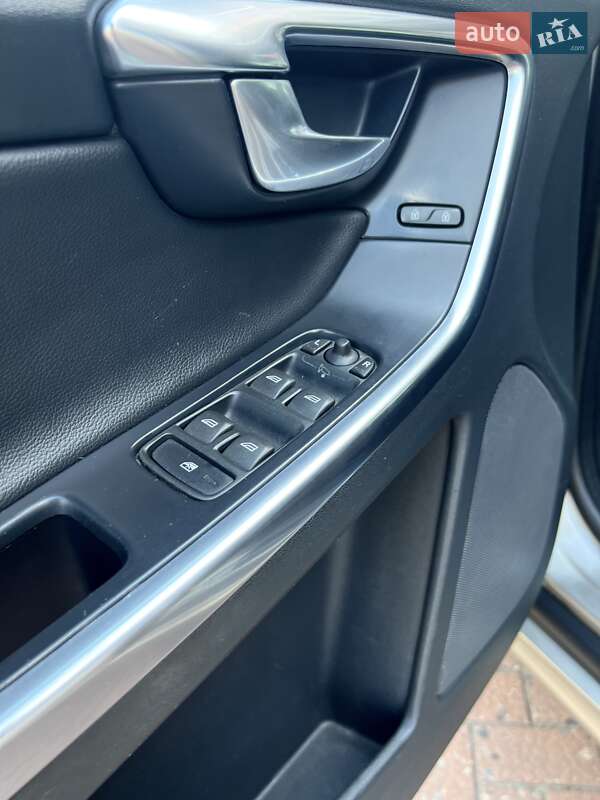 Внедорожник / Кроссовер Volvo XC60 2015 в Кременчуге фото 19 Внедорожник / Кроссовер Volvo XC60 2015 в Кременчуге