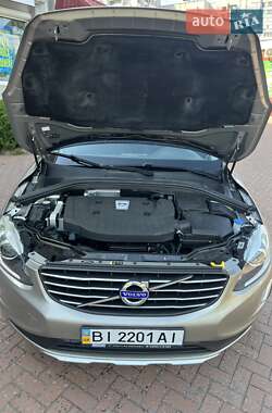 Внедорожник / Кроссовер Volvo XC60 2015 в 