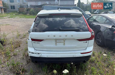 Внедорожник / Кроссовер Volvo XC60 2021 в 