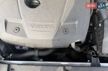 Внедорожник / Кроссовер Volvo XC60 2021 в 
