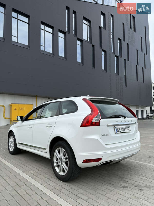 Внедорожник / Кроссовер Volvo XC60 2014 в Ровно