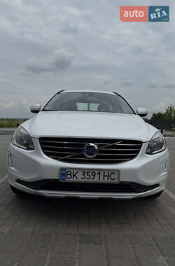 Внедорожник / Кроссовер Volvo XC60 2014 в 