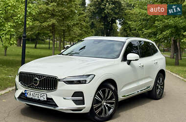 Внедорожник / Кроссовер Volvo XC60 2021 в 