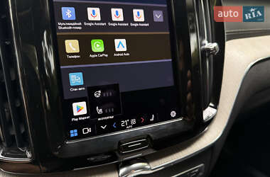 Внедорожник / Кроссовер Volvo XC60 2021 в 