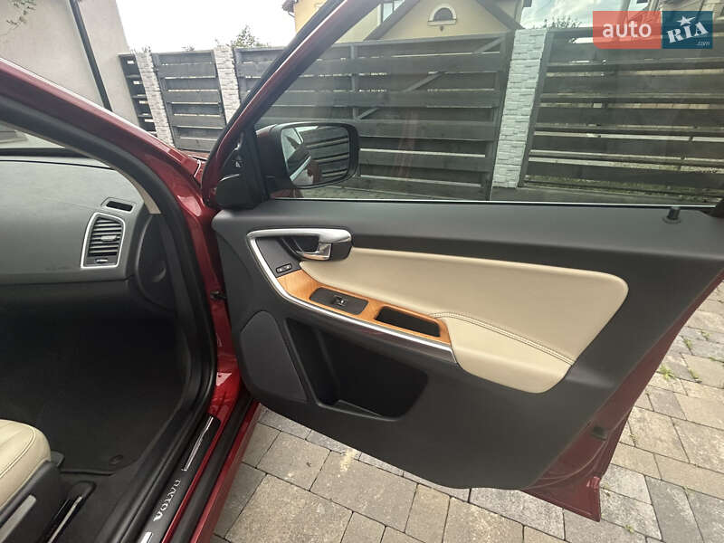 Позашляховик / Кросовер Volvo XC60 2017 в Львові