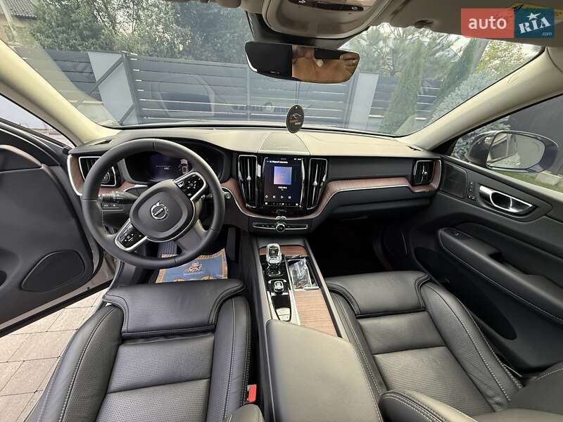 Внедорожник / Кроссовер Volvo XC60 2023 в Самборе