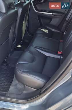 Позашляховик / Кросовер Volvo XC60 2017 в 