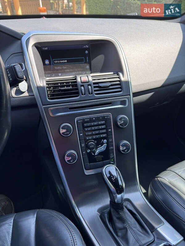 Внедорожник / Кроссовер Volvo XC60 2013 в Киеве
