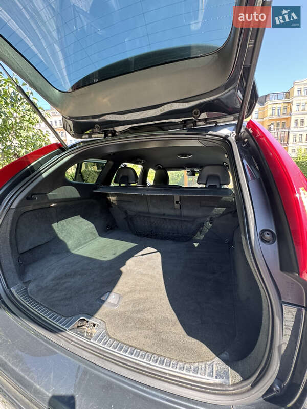 Внедорожник / Кроссовер Volvo XC60 2013 в Киеве