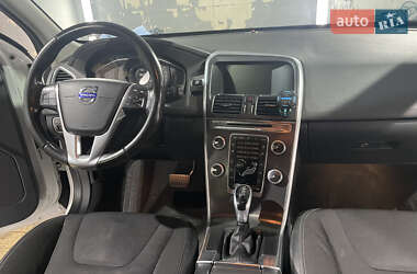 Внедорожник / Кроссовер Volvo XC60 2016 в 