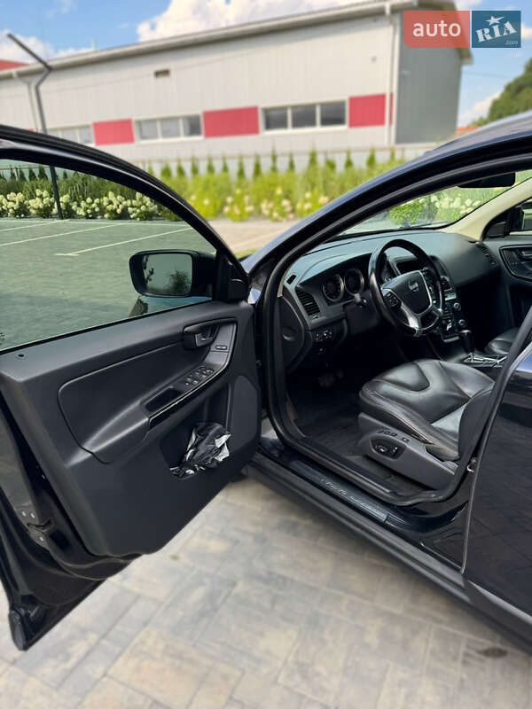 Внедорожник / Кроссовер Volvo XC60 2010 в Луцке