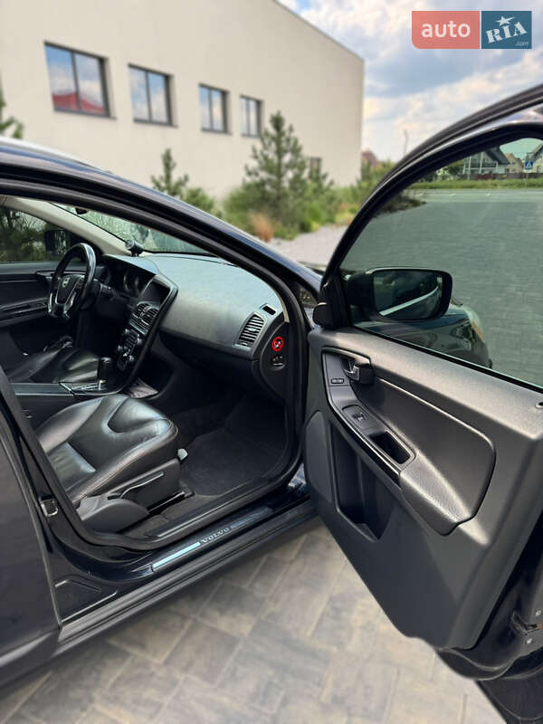 Внедорожник / Кроссовер Volvo XC60 2010 в Луцке