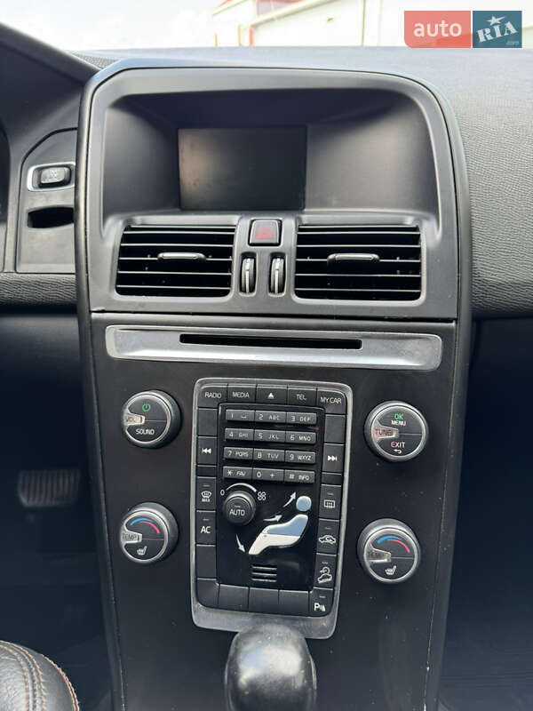 Внедорожник / Кроссовер Volvo XC60 2010 в Луцке