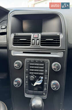 Внедорожник / Кроссовер Volvo XC60 2010 в 
