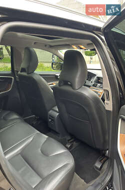 Внедорожник / Кроссовер Volvo XC60 2017 в 