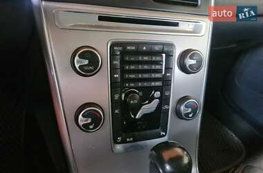 Внедорожник / Кроссовер Volvo XC60 2011 в 