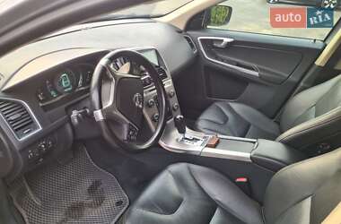 Внедорожник / Кроссовер Volvo XC60 2011 в 