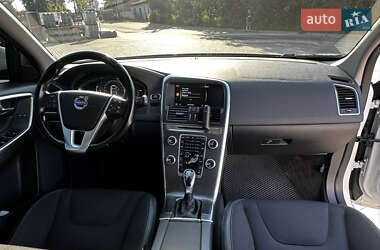 Внедорожник / Кроссовер Volvo XC60 2015 в 