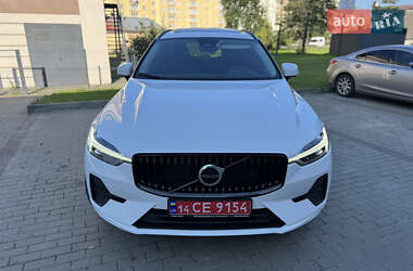 Внедорожник / Кроссовер Volvo XC60 2022 в 