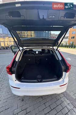 Внедорожник / Кроссовер Volvo XC60 2022 в 