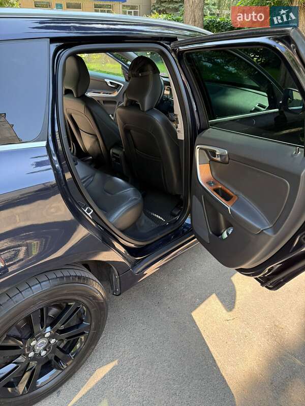Внедорожник / Кроссовер Volvo XC60 2017 в Одессе фото 13 Внедорожник / Кроссовер Volvo XC60 2017 в Одессе