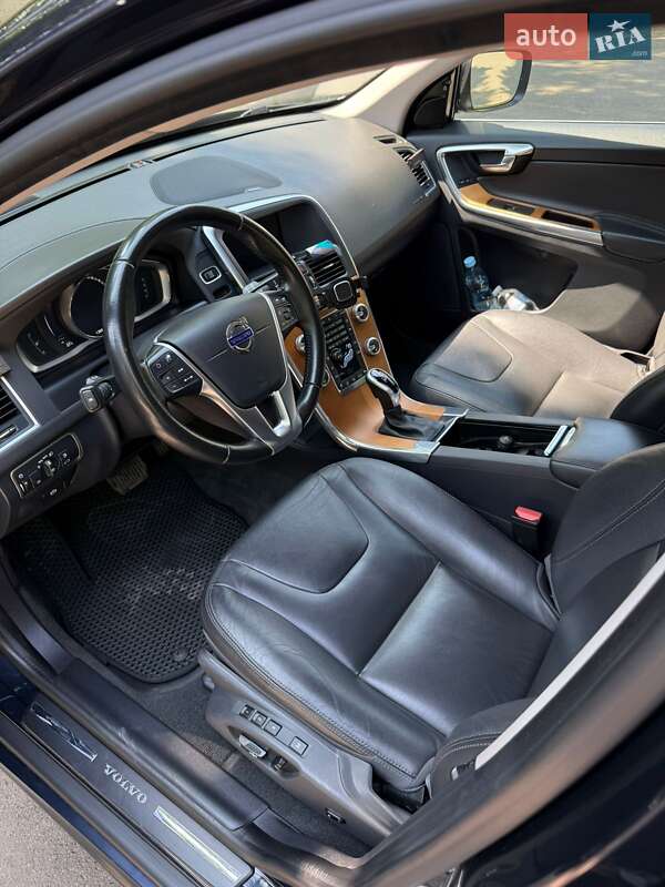 Внедорожник / Кроссовер Volvo XC60 2017 в Одессе фото 17 Внедорожник / Кроссовер Volvo XC60 2017 в Одессе