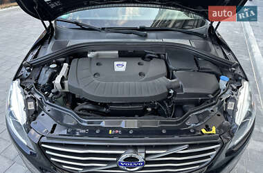 Внедорожник / Кроссовер Volvo XC60 2013 в 