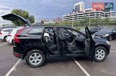 Внедорожник / Кроссовер Volvo XC60 2010 в 