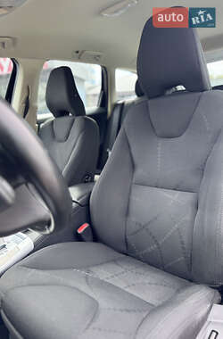 Внедорожник / Кроссовер Volvo XC60 2010 в 