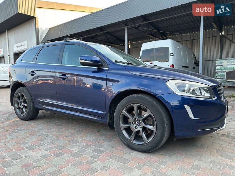 Внедорожник / Кроссовер Volvo XC60 2014 в Сарнах