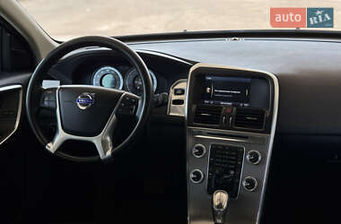 Внедорожник / Кроссовер Volvo XC60 2013 в 