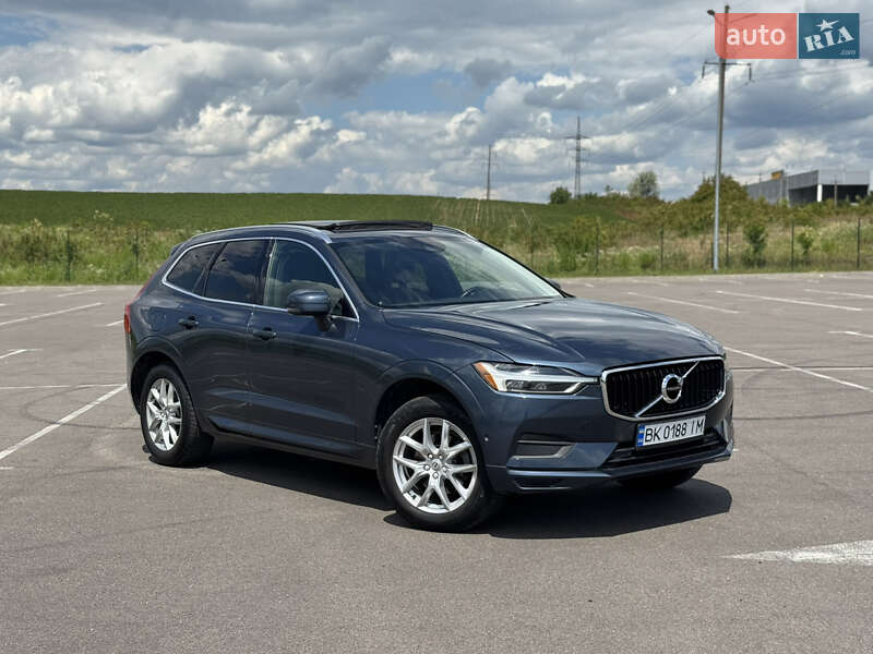 Внедорожник / Кроссовер Volvo XC60 2017 в 